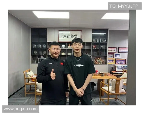 徐杰的篮球之路：从青涩少年到职业赛场的璀璨明星